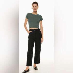 Aritzia Wilfred Free Black Brennan Pant
High-rise cotton utility pants Size 12